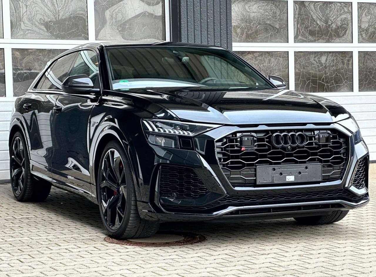 Audi RSQ8