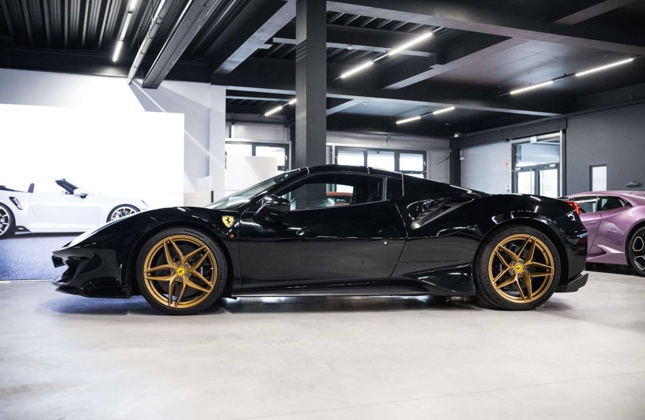 Ferrari 488