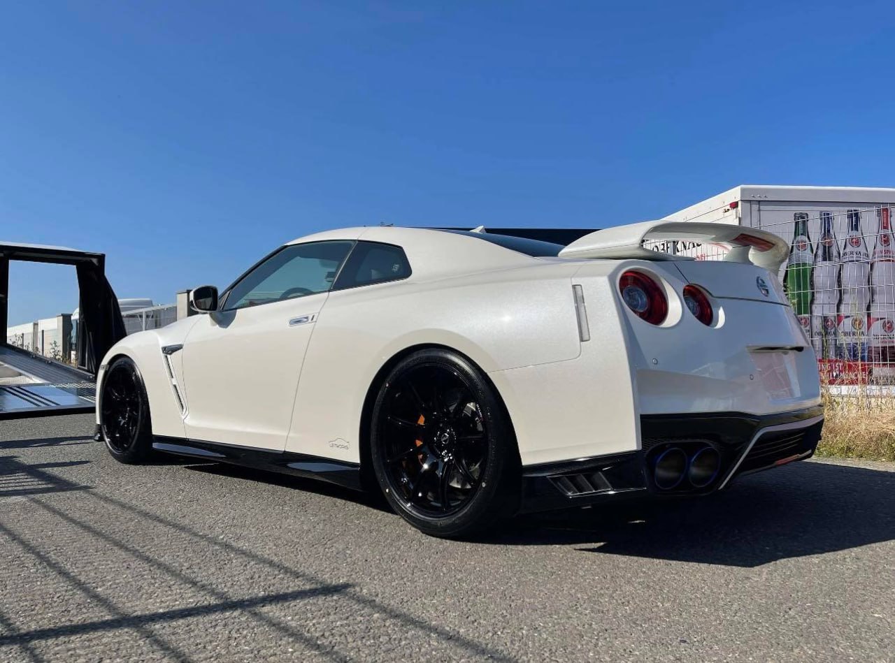 Nissan GT-R