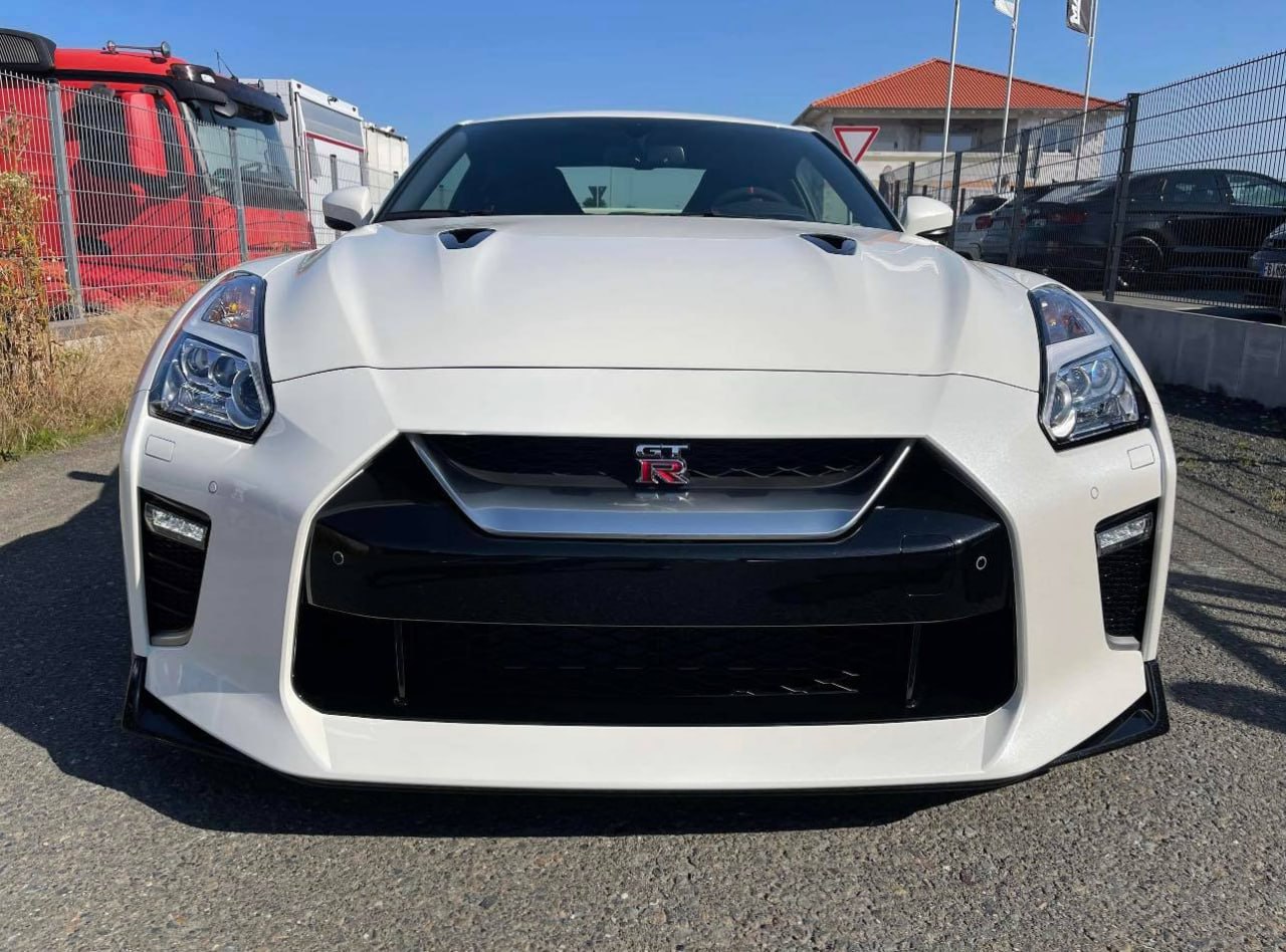 Nissan GT-R