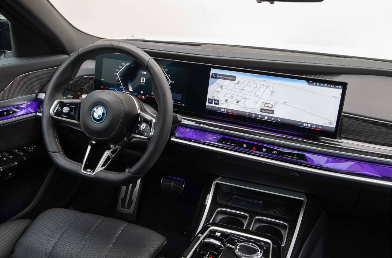 BMW I7