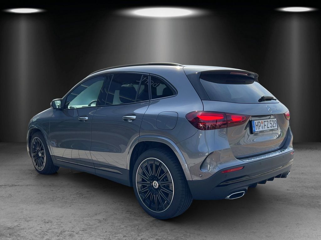 Mercedes-Benz GLA 220