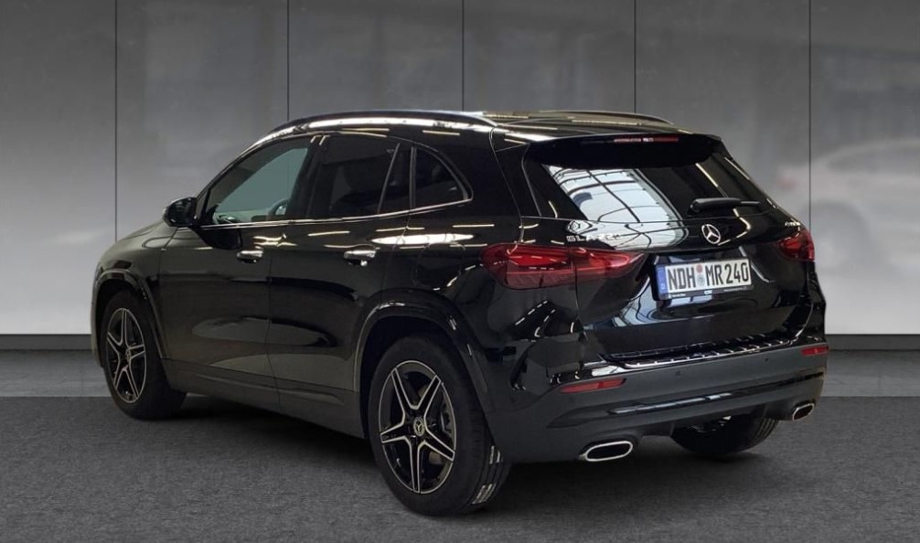 Mercedes-Benz GLA 220