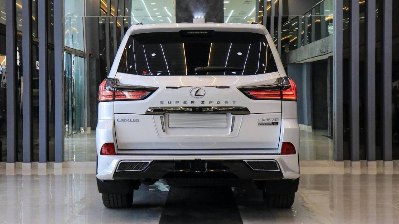 Lexus LX570