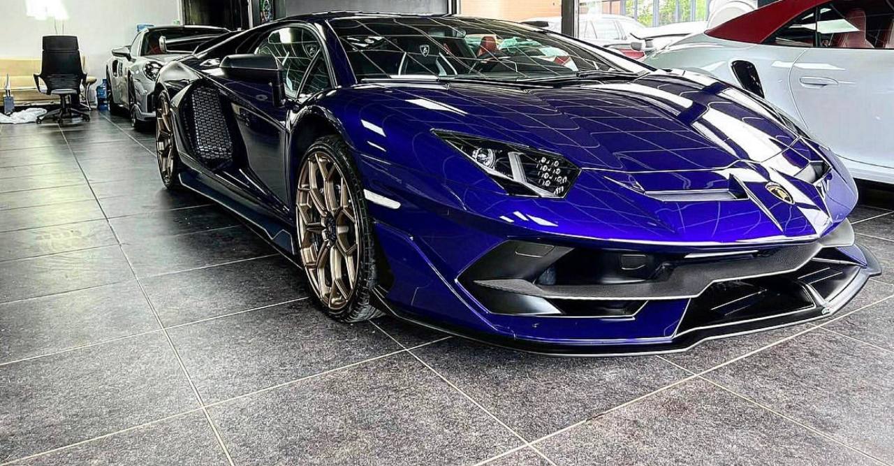 Lamborghini Aventador