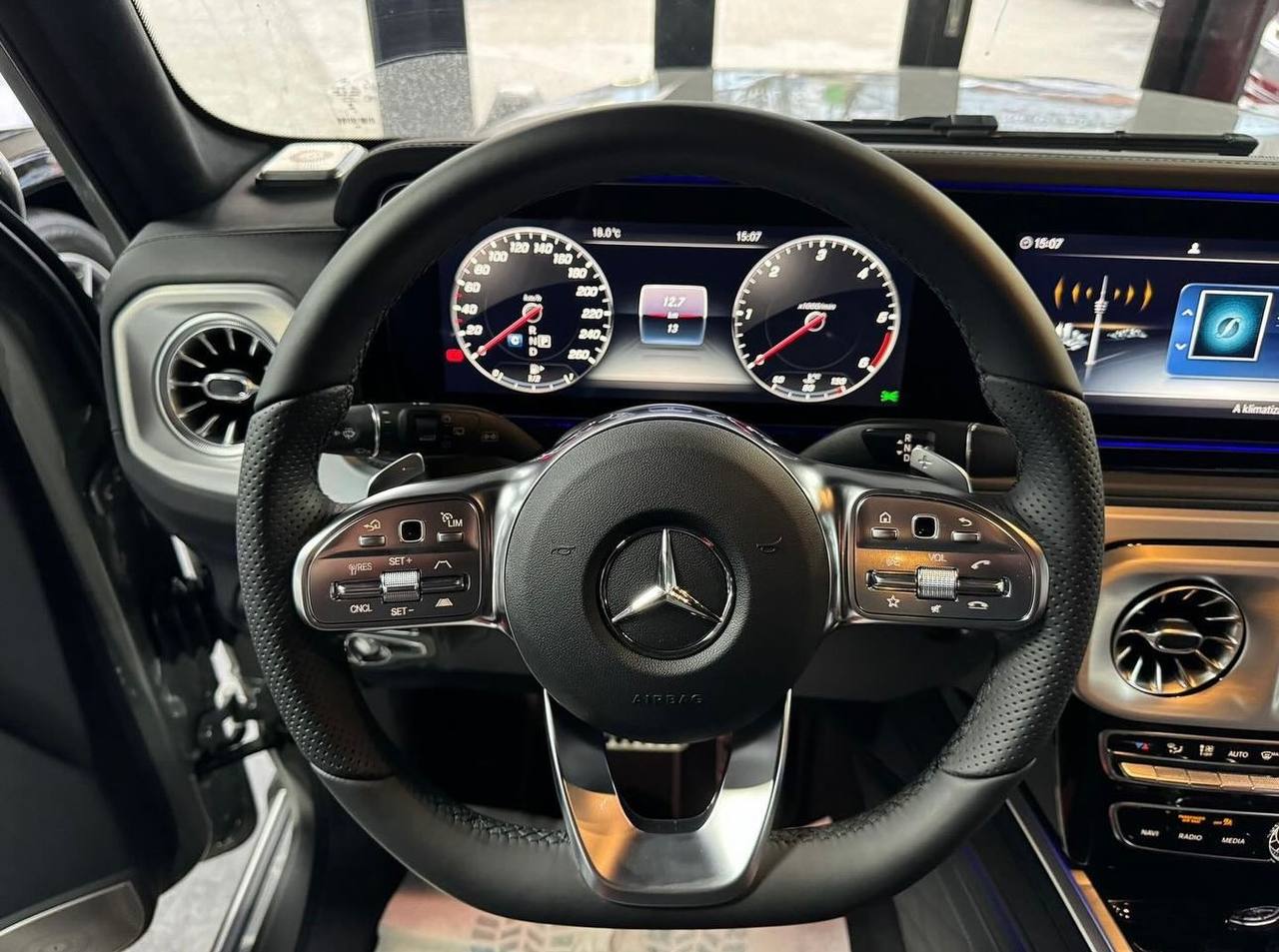 Mercedes-Benz G400