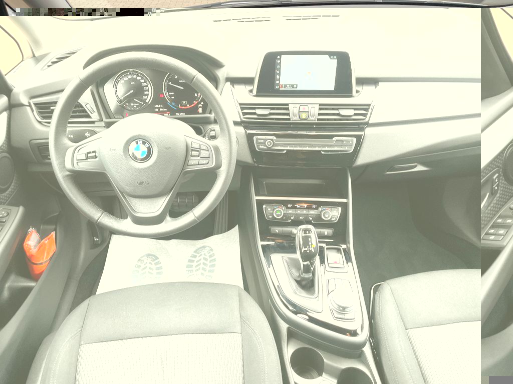 BMW 216d 