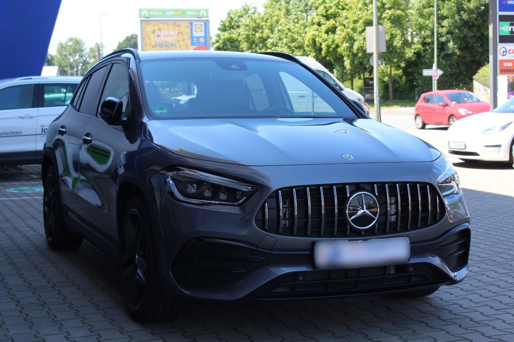 Mercedes-Benz GLA 35 AMG 