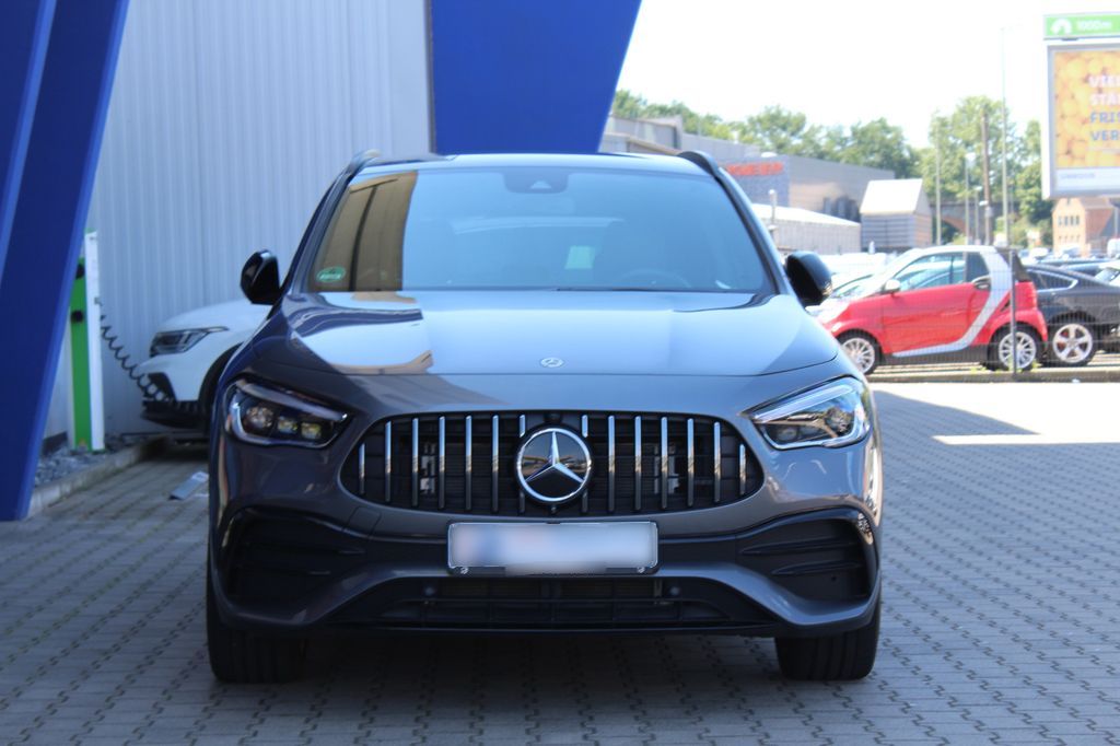 Mercedes-Benz GLA 35 AMG 