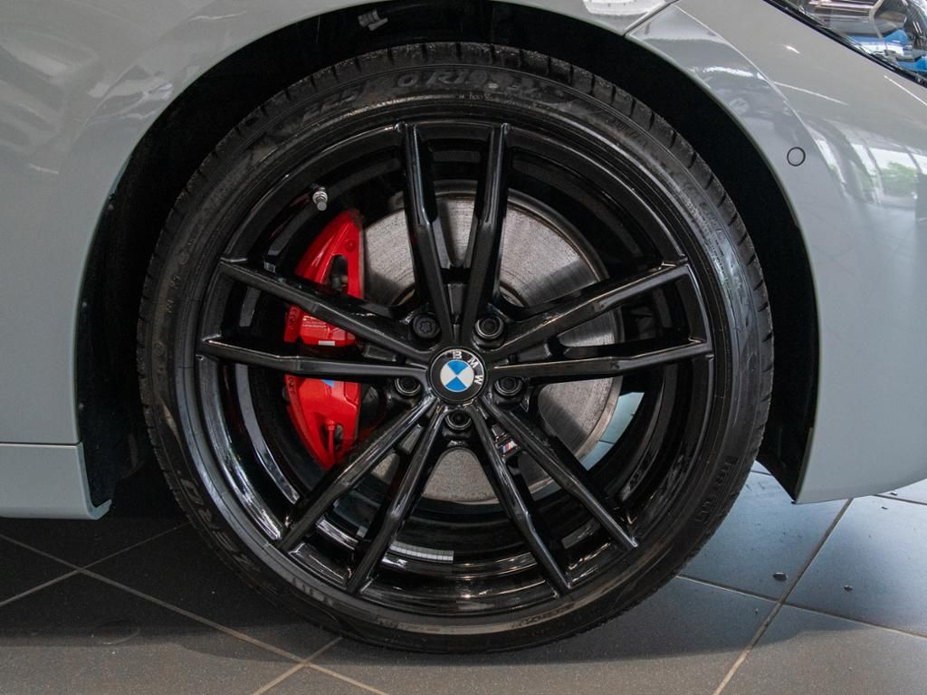 BMW M4 440i 