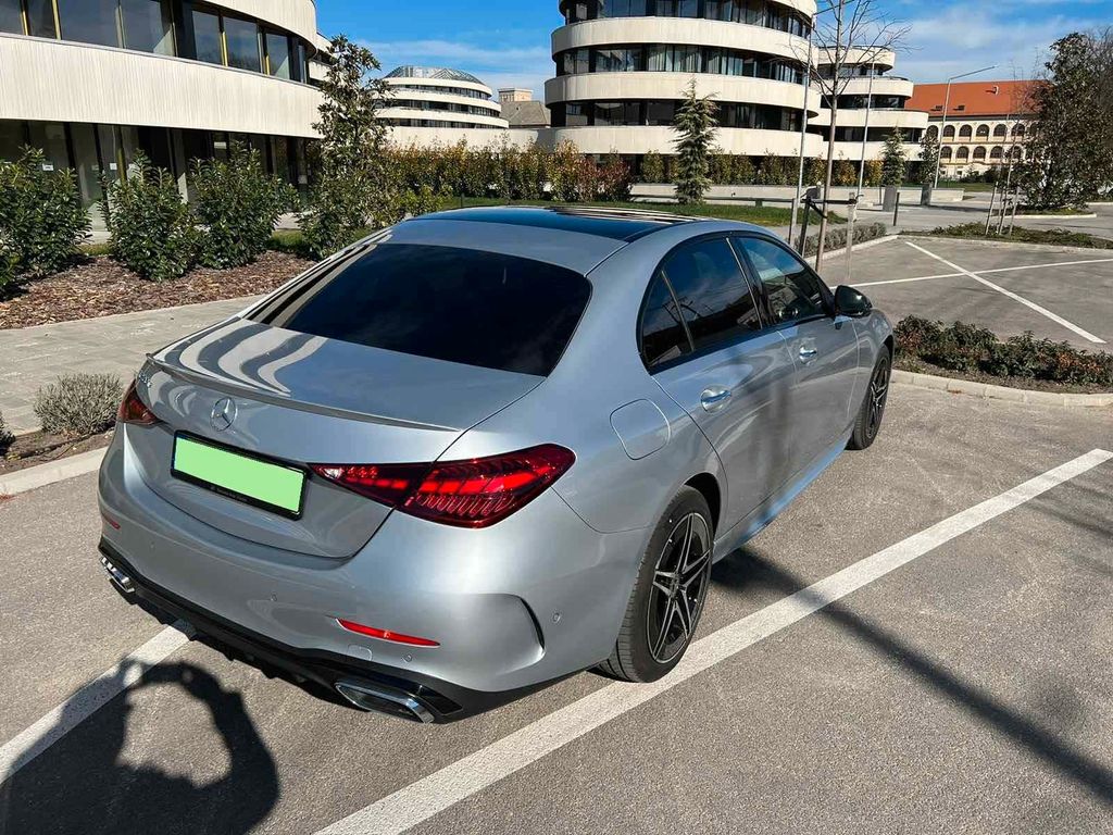 Mercedes-Benz C300 