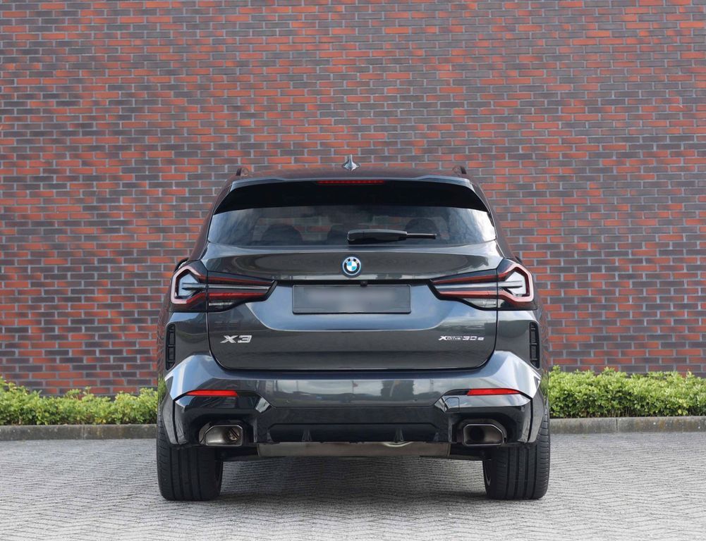 BMW X3 30e