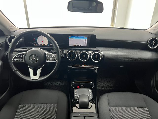 Mercedes-Benz CLA 220 