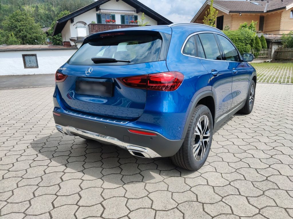 Mercedes-Benz GLA 200