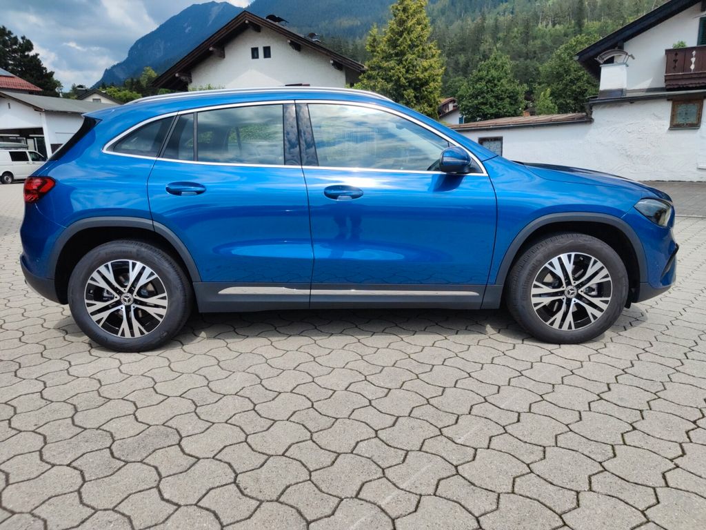 Mercedes-Benz GLA 200