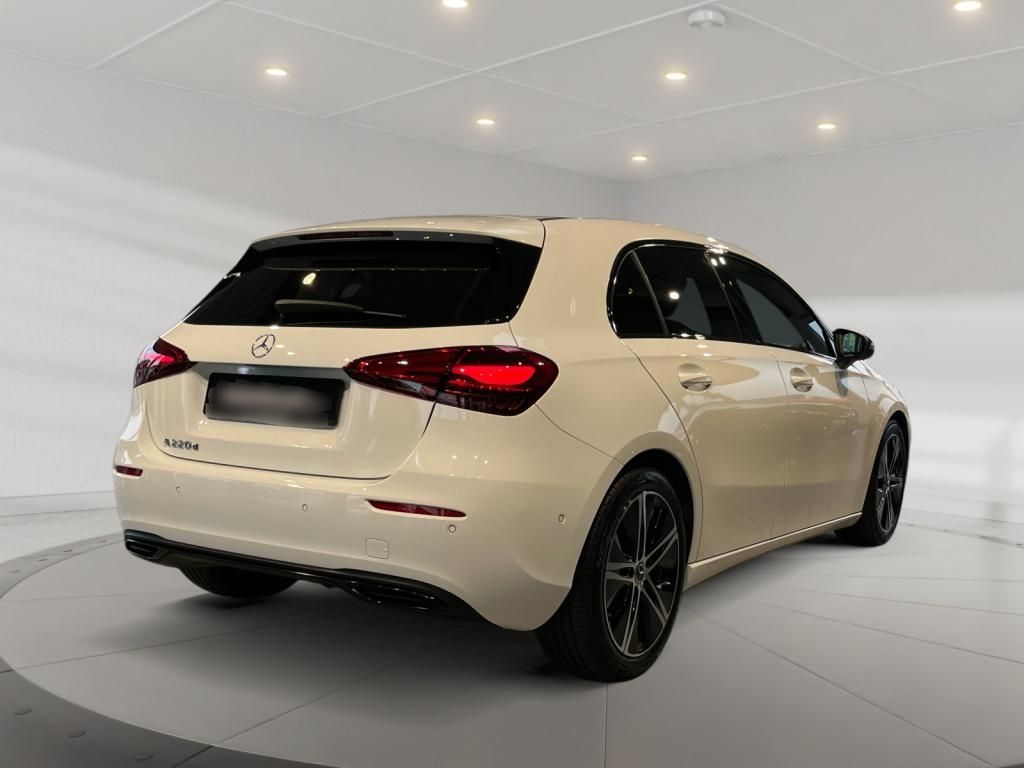 Mercedes-Benz A 220 d