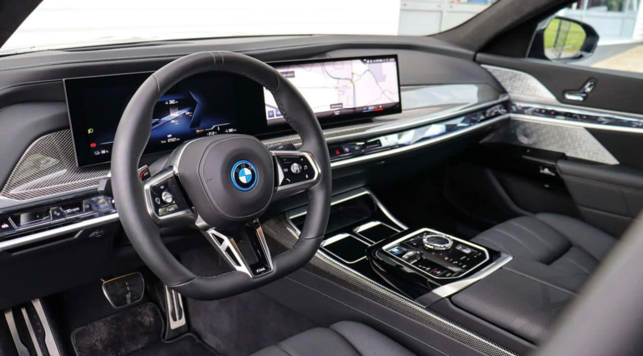 BMW I7