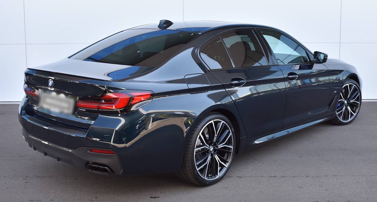 BMW M550i