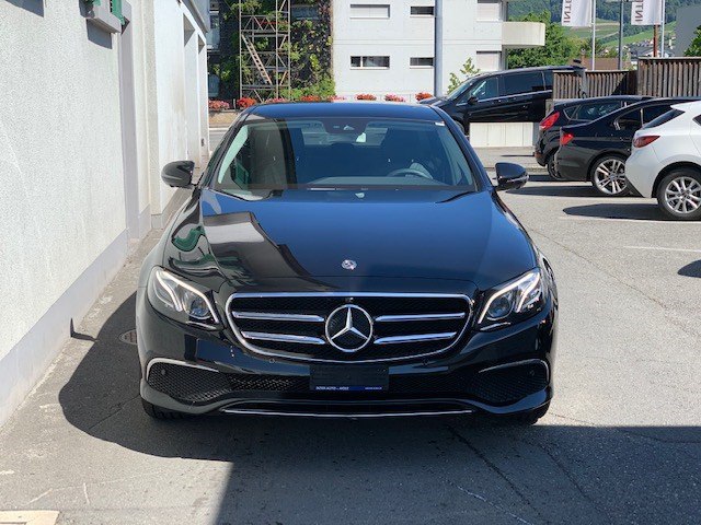 Mercedes-Benz E200