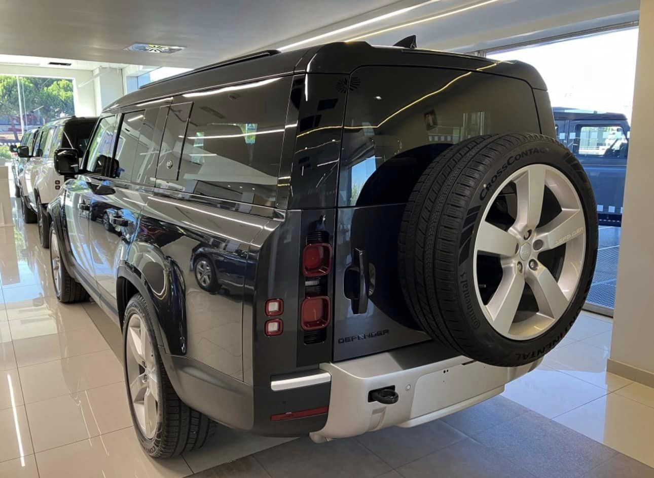 Land Rover Defender