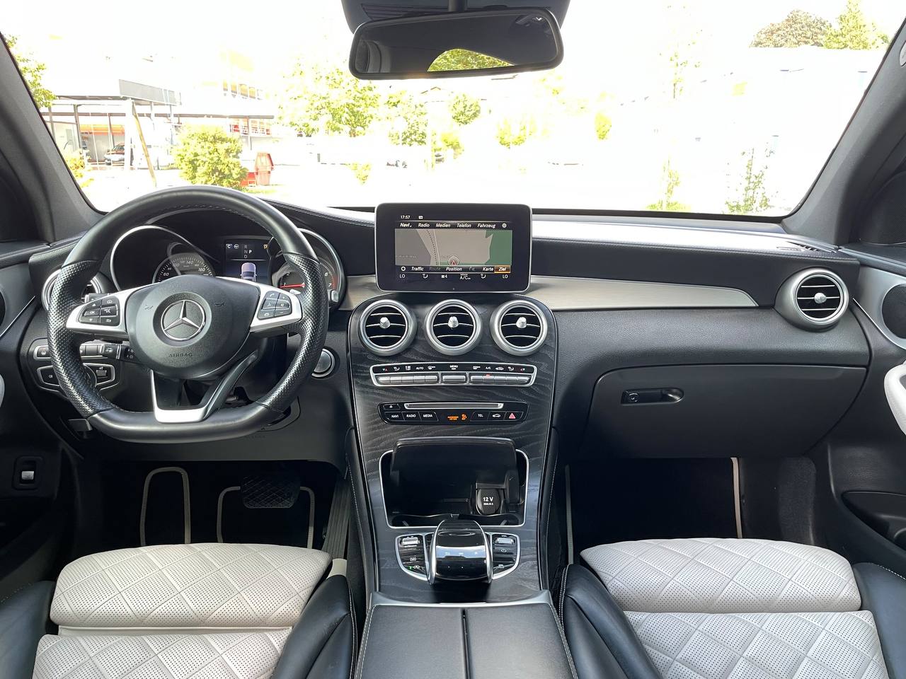 Mercedes-Benz GLC250