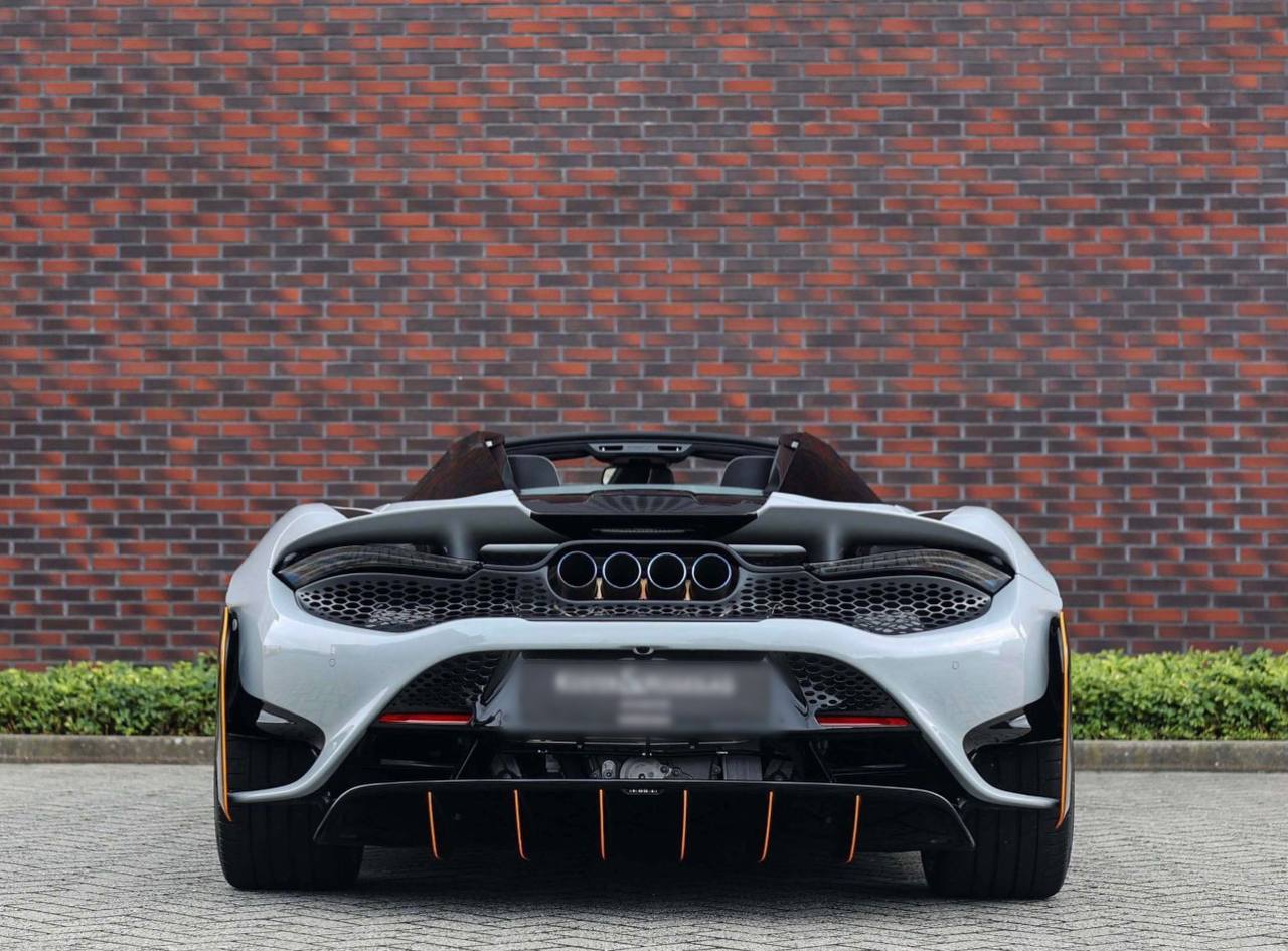 McLaren 765LT