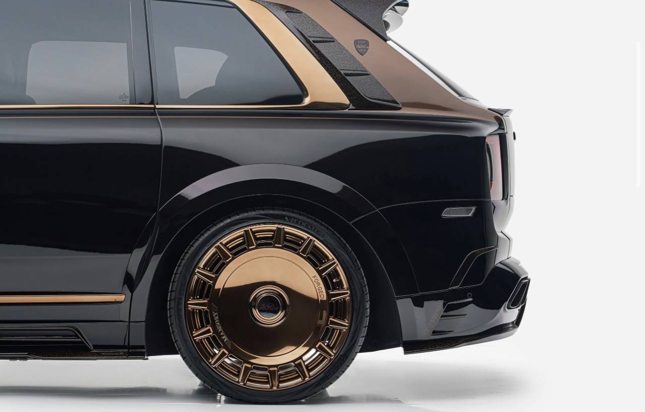 Rolls-Royce Cullinan Linea D`Arabo